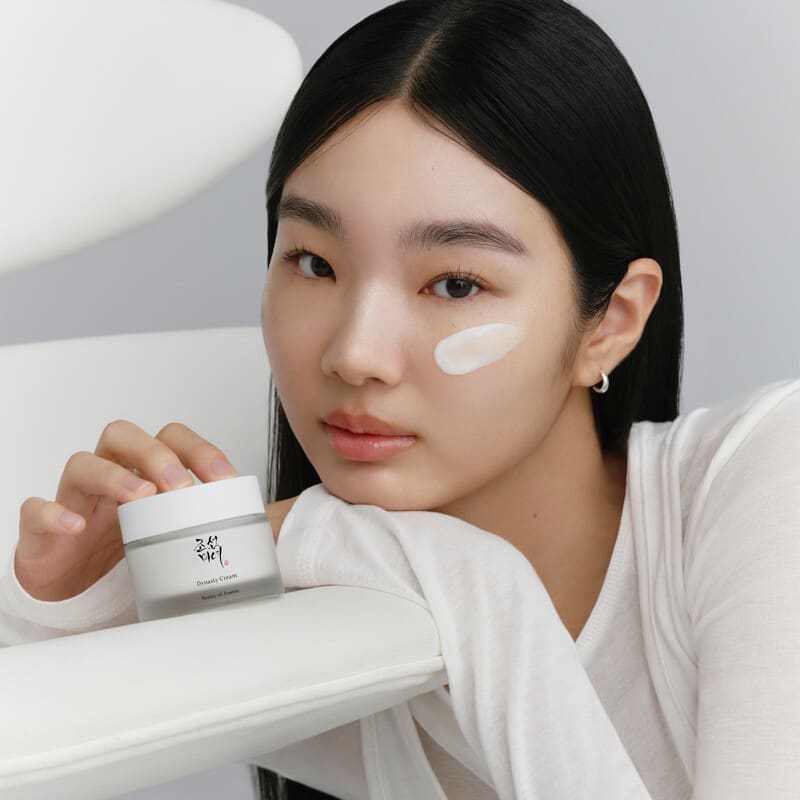 Beauty of Joseon Ginseng & Niacinamide Cream maintaining comfortable hydration throughout the day without any heaviness.